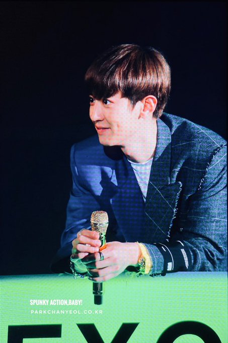 ChanyeolChile's tweet photo. 200129 Previews de #CHANYEOL durante la segunda y ultima fecha de «EXO-SC Japan Special Event 2020» realizado el día de hoy {9}🥺✨
cr: SAB
#엑소 #박찬열 #찬열 #PCY #LOEY #EXOL #Yeolmae #OBSESSION #EXODEUX #EXO #EXO_SC #KPOP #SideBySideEXOSC #EXOSCinJapanDay2 https://t.co/50dD1WWdOD