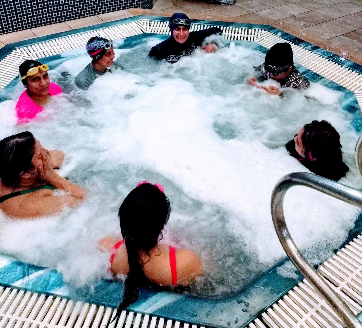 EMSONI_Sports's tweet photo. Well done to everyone that participated in our 8 weeks swimming project for women. Kudos to our volunteers and our trainer for the smooth delivery of this project. A massive appreciation to our funders @belfastcc @SportNINet @CommunitiesNI #EverybodyActive2020 https://t.co/LZP8SSqheY