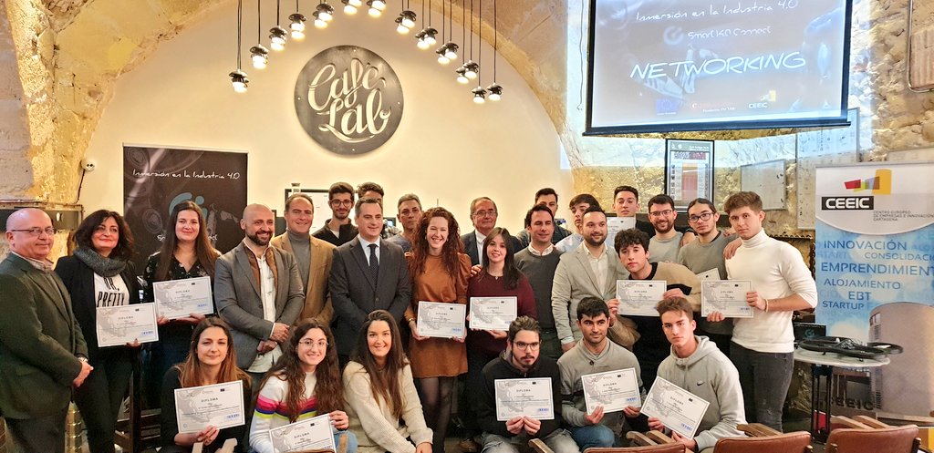 CEEICT's tweet photo. "La familia @Smarti40 Connect sigue creciendo" 🏭🤖

Seguimos inoculando el virus de la innovación y las tecnologías 4.0, creando nuevas #Startups 4.0 y consolidando las ya aceleradas en @Ceeict

“Esta GRAN familia respira #industria40 por los 4 costados“ 🚀 https://t.co/gb0lDz86bA