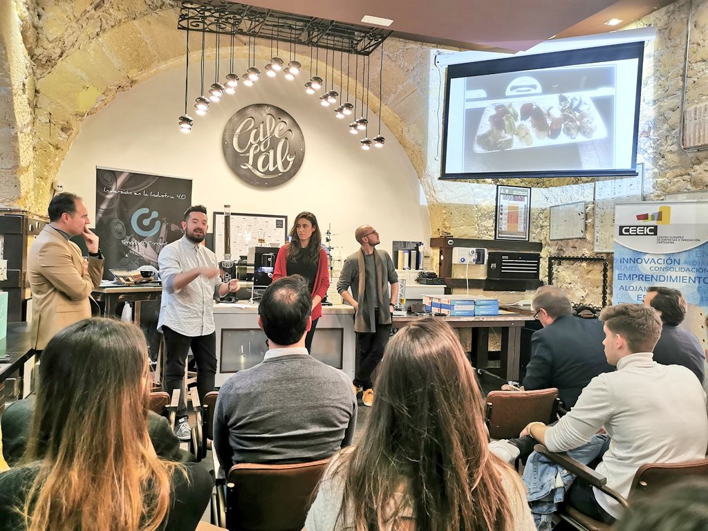 CEEICT's tweet photo. "La familia @Smarti40 Connect sigue creciendo" 🏭🤖

Seguimos inoculando el virus de la innovación y las tecnologías 4.0, creando nuevas #Startups 4.0 y consolidando las ya aceleradas en @Ceeict

“Esta GRAN familia respira #industria40 por los 4 costados“ 🚀 https://t.co/gb0lDz86bA