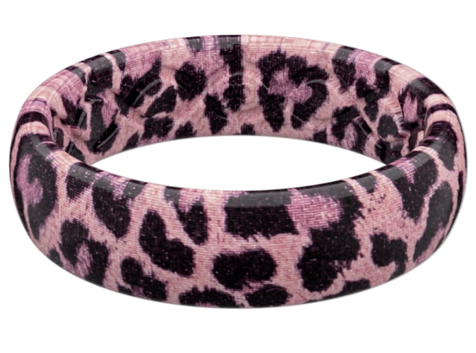 GrooveLife_'s tweet image. Hey, y'all! Ummm, we did a thing 👀👀, and it's PINK! Also, we're having a #ValentinesDay sale about it:
groovelife.com rawrrrrrrr!! #leopard #pinkleopard #telleveryone
