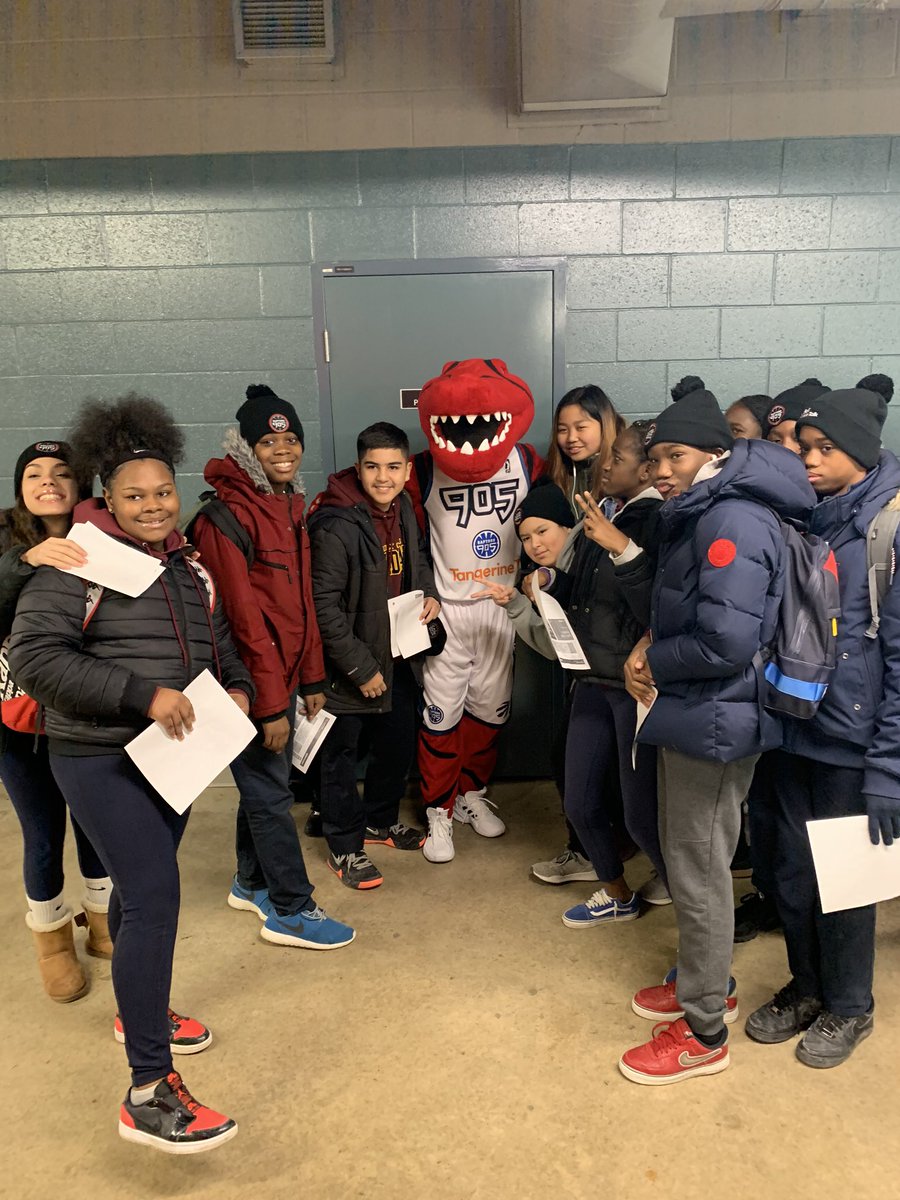 Ms_Sestito's tweet photo. Having fun at the @Raptors905 game on #BellLetsTalkDay 💙 @MsFigliomeni @holychildtcdsb https://t.co/cLnnV8jWq3
