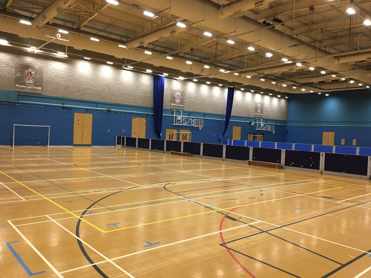 JoeDavidsonSFA's tweet photo. Great day yesterday at Fenton Manor Sports Complex for the @SASSOTActive @StaffsSG Girls #Futsal Finals. Year 7 and Year 8/9 categories were held, with lots of skills and goals showcased! Well done to all the schools who took part #FastForwardWithFutsal https://t.co/EJ3OMKiGUo