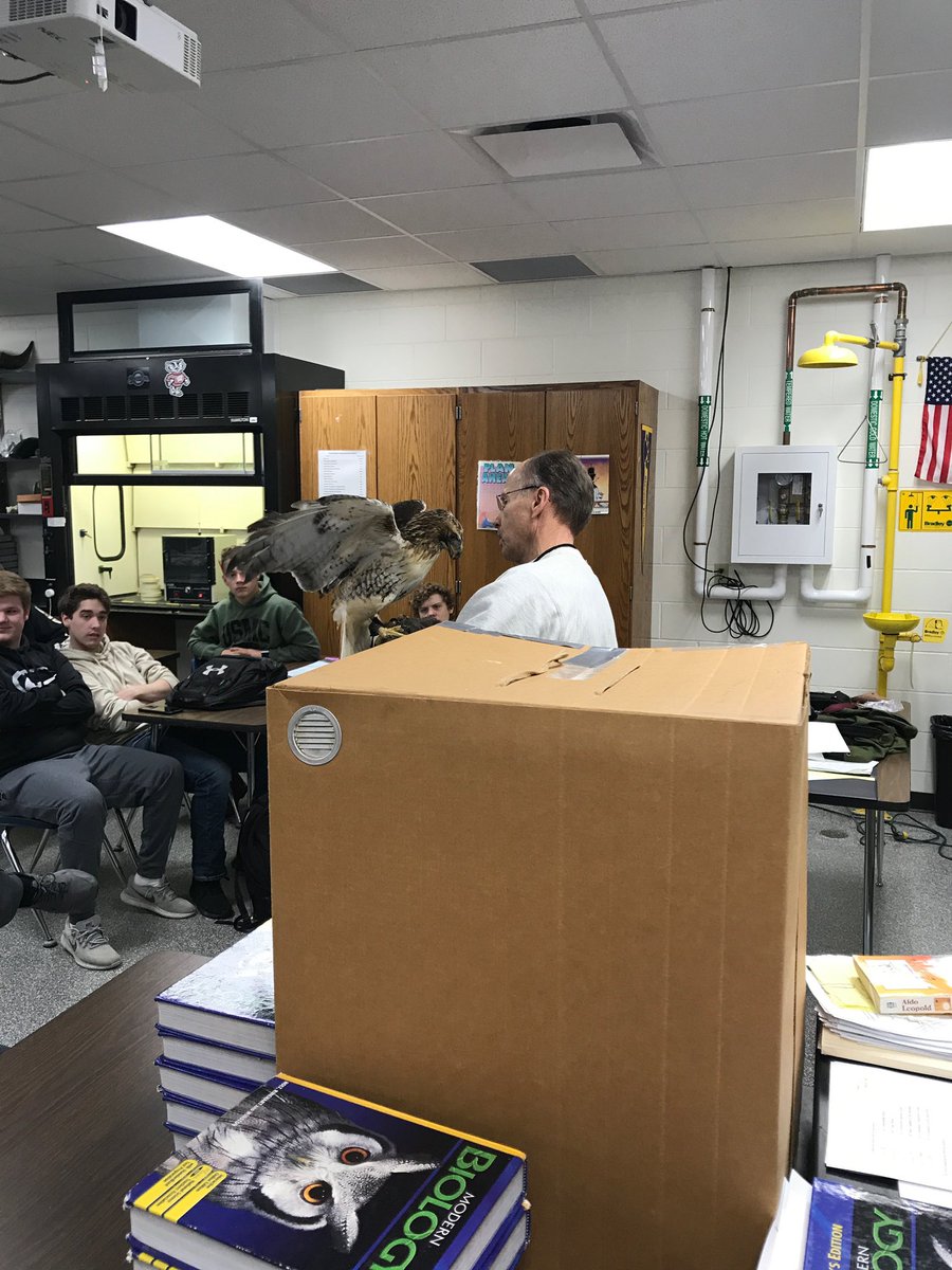 EmilyKubow's tweet photo. Falconry Day in Ecology!!! @MarcusFCCHEM #ecology #falconry #coteach @fccrickets https://t.co/yRJTZETySJ