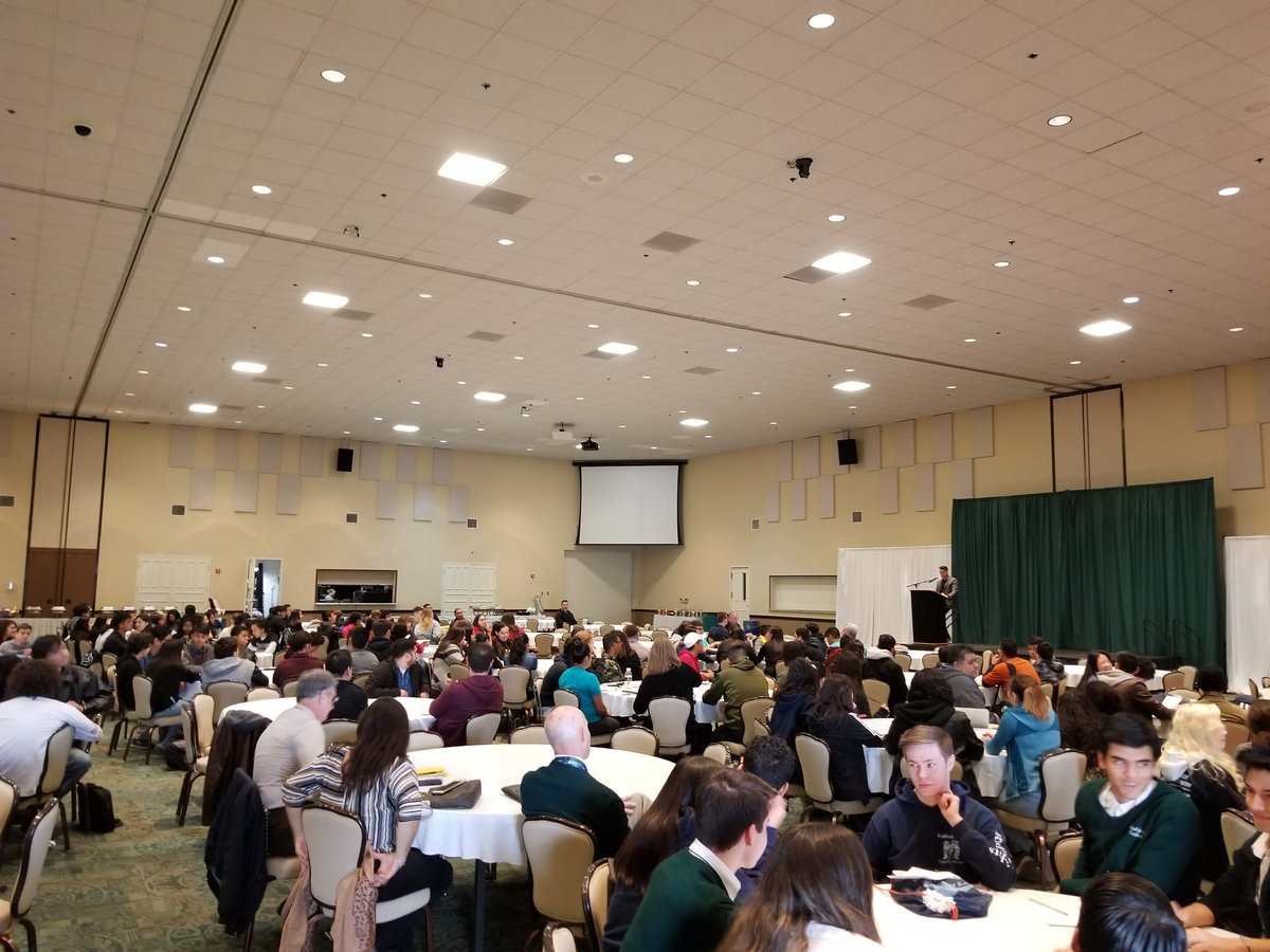 christal_t's tweet photo. It's a full house for the @TEALSProgram  #tealscsfair! It is great to have our El Paso students here! #CSforAll https://t.co/husbxd8ZY7