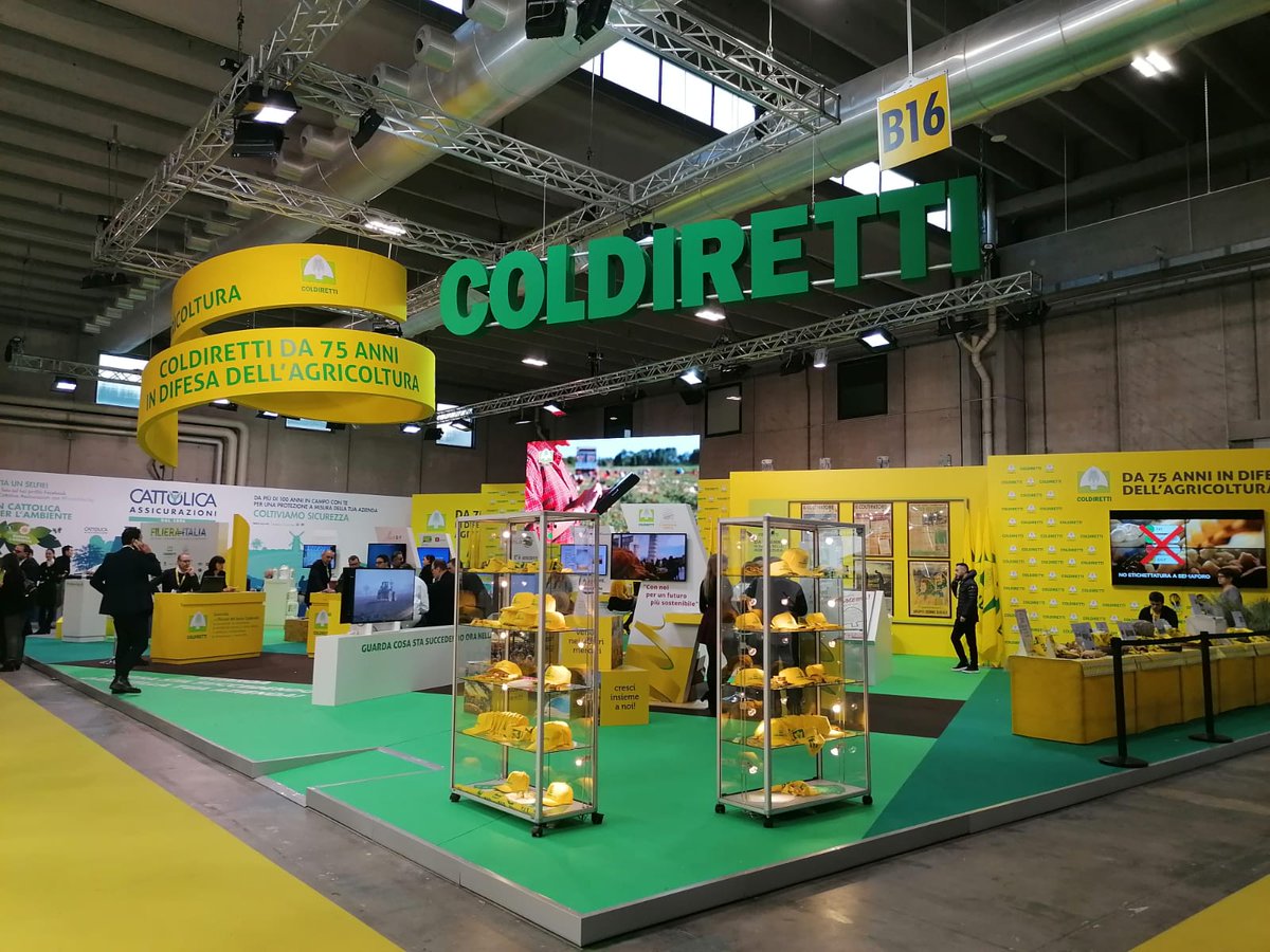 <a href="/FarmitooIT/">FarmitooIT</a> presente oggi a <a href="/fieragricola/">Fieragricola Verona</a> per questa prima giornata di inaugurazione! 🚜👏 #farmitweet #agricoltura #innovazione