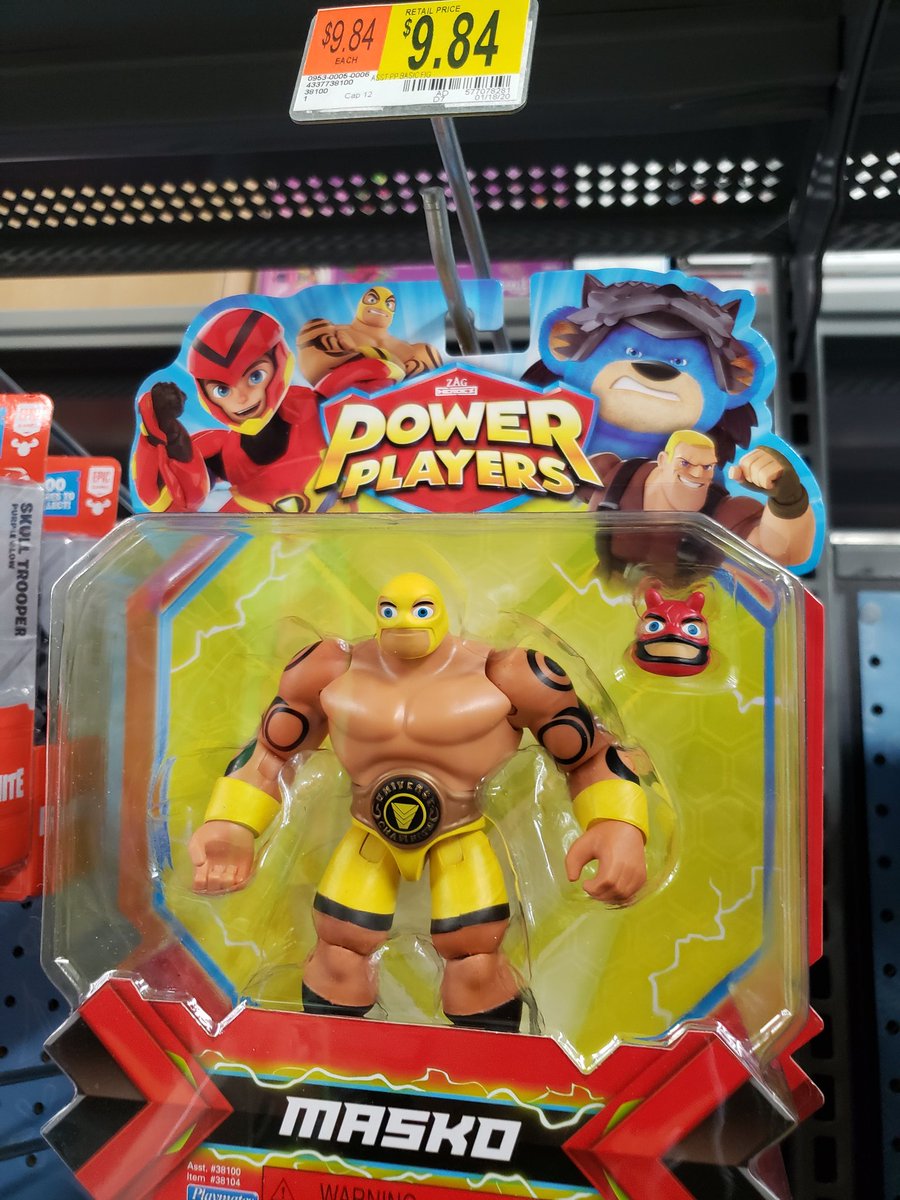 Hank503's tweet photo. Spotted at Walmart. Not sure what toyline this is but it's a wrestler so that's rad! Masko seems like a lazy name though... #figlife @FullyPoseable #BudgetCollecting #legwork @doingthefavor https://t.co/jpdft7Ioic