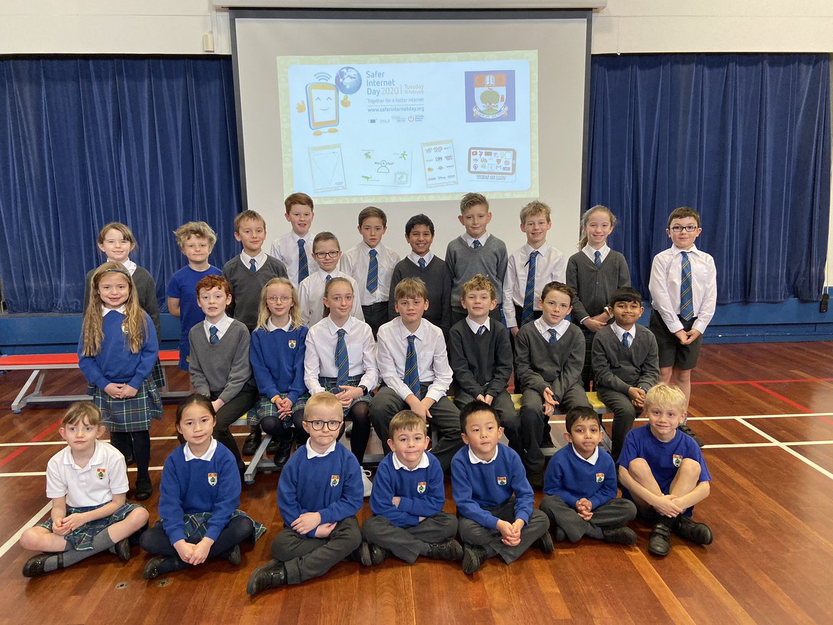 HSofG's tweet photo. The Digileads Committee presented our assembly this morning to prepare us for Safer Internet Day. They reminded us how to stay safe when using the internet. #digileads #SaferInternetDay2020 #HSOGJuniorSchool https://t.co/TnpiMxLmaN