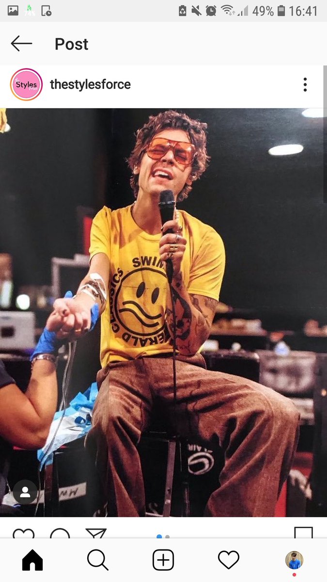 So <a href="/Harry_Styles/">Harry Styles.</a> is repping <a href="/SWIM_DEEP/">SWIM DEEP ≈</a> merch this is NOT A DRILL. 0121 desire say it with me