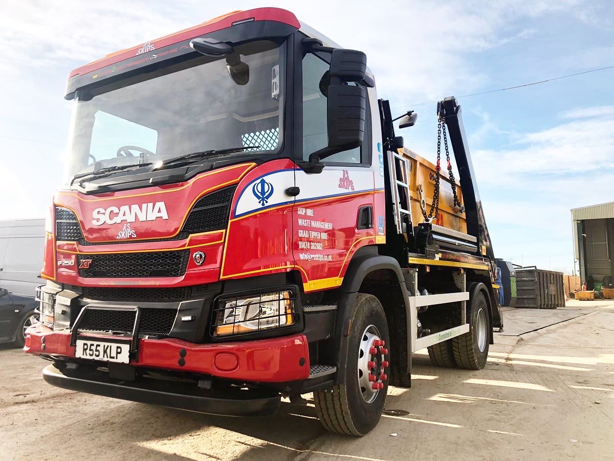 RSSkips's tweet photo. New Addition To The Family π
For all your waste management needs contact us on:
01474 362862π
Info@rsskips.co.ukβοΈ
#new #lorry #transport #rsskips #rollonrolloff #skiphire #construction #industry #demolition #aggregates #wastemanagment #rubbishclearance #recycling #kent https://t.co/7CDgMopaLy
