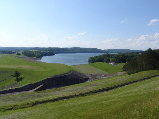 SRBCnews's tweet photo. Check out our latest report, "Investigating Low Flow Augmentation Impacts on Whitney Point Lake and Adjacent Rivers from 2008-2017: A 10-Year Review" at https://t.co/hWIVLMLOLv #WaterWednesday #WhitneyPoint @USACEBaltimore https://t.co/LmPPwVqdNd