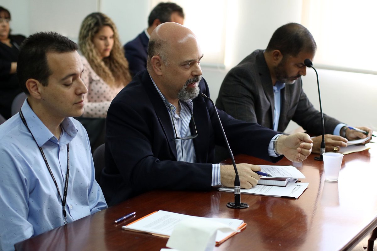 JoelFranqui15's tweet photo. En Vista Publica evaluando el #PC1879 que crea la “Ley de Transformación y Modernización al Consumo de Energía en Viviendas” y ordena a que la AEE conceda un incentivo de 80 % del costo total e instalación de sistemas energía. https://t.co/Th3dtI1aiD