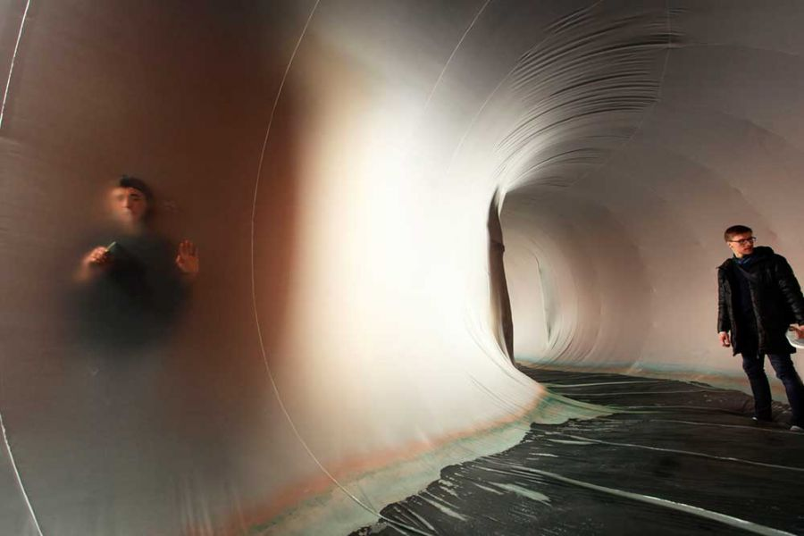 BIMMonde's tweet photo. Plastique Fantastique invente Blurry Venice un espace où ni mur, ni plafond, ni sol n’existent. Une expérience onirique, où les frontières entre #environnement et #architecture disparaissent. 🌟👀
https://t.co/O7gPMrvkKq https://t.co/rcGevBosjn