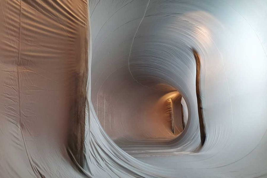 BIMMonde's tweet photo. Plastique Fantastique invente Blurry Venice un espace où ni mur, ni plafond, ni sol n’existent. Une expérience onirique, où les frontières entre #environnement et #architecture disparaissent. 🌟👀
https://t.co/O7gPMrvkKq https://t.co/rcGevBosjn