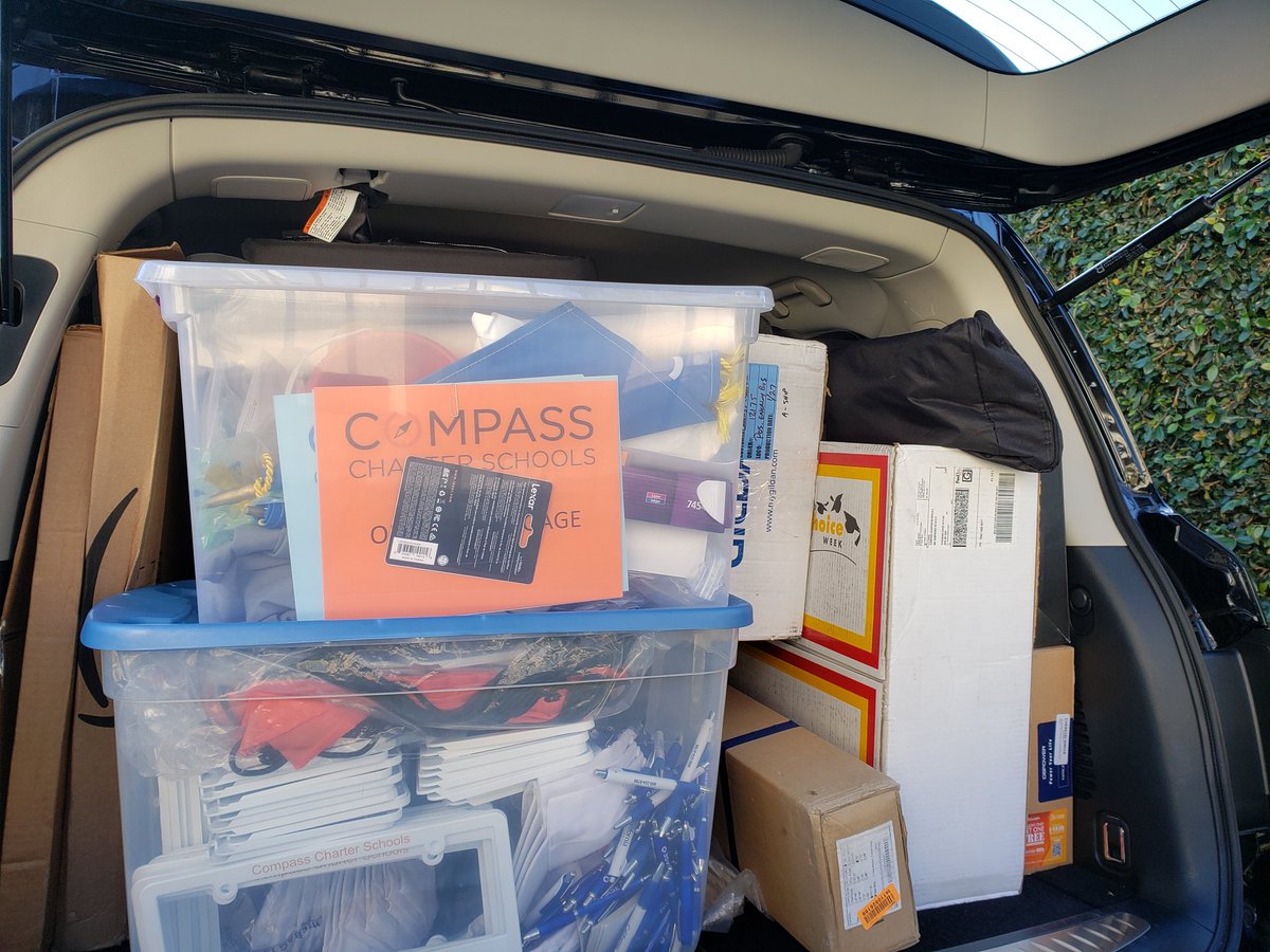 CCSCOO's tweet photo. 0n our way to the #CompassConference2020 with @aviva_ebner... I don't think this is what they meant when they said #dontlookback! See u all in #SanDiego #CompassCS https://t.co/52315OniIi