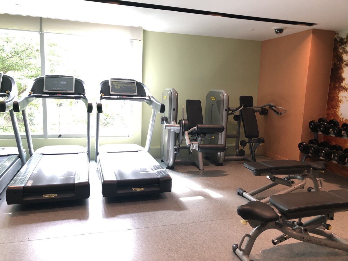 GcsSummit's tweet photo. Interested in an outside/inside view our #GcsSummit hotel?  Take a look! #PackLight #ShampooIncluded https://t.co/z9th7ZZS6j
