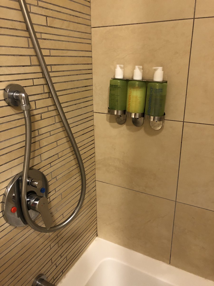 GcsSummit's tweet photo. Interested in an outside/inside view our #GcsSummit hotel?  Take a look! #PackLight #ShampooIncluded https://t.co/z9th7ZZS6j