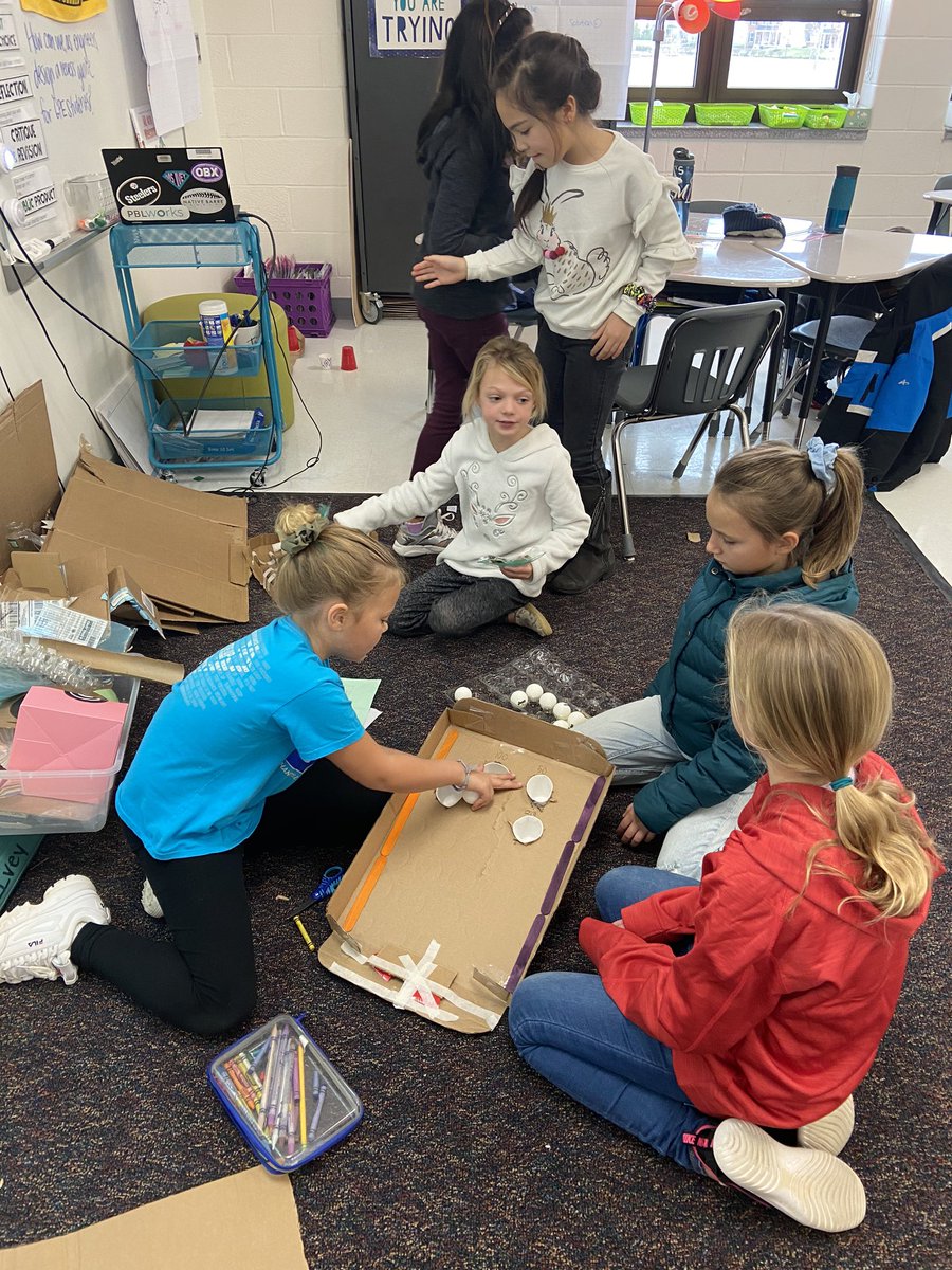 MrsKathrynCook's tweet photo. Games are really coming together! Love watching the collaboration and critical thinking at work! #pblworks #gpgators #lcps @GoshenPostES https://t.co/VVUEN7aMMw