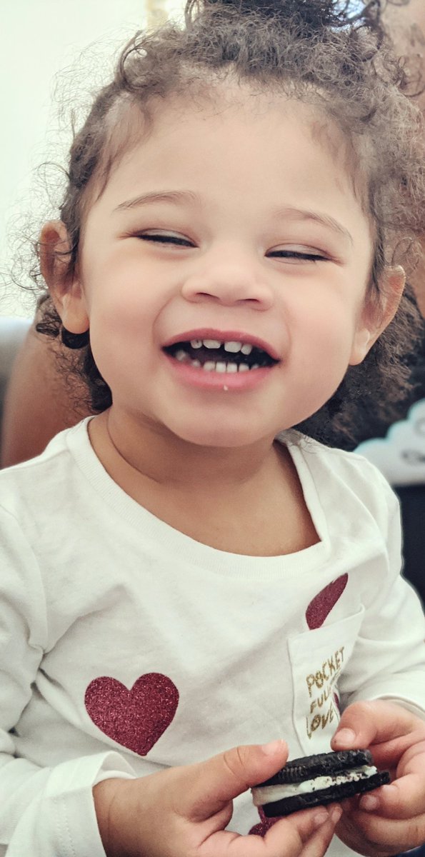 KillaCyst's tweet photo. My little @Oreo thief #MostStuf https://t.co/E1WSXODq3S