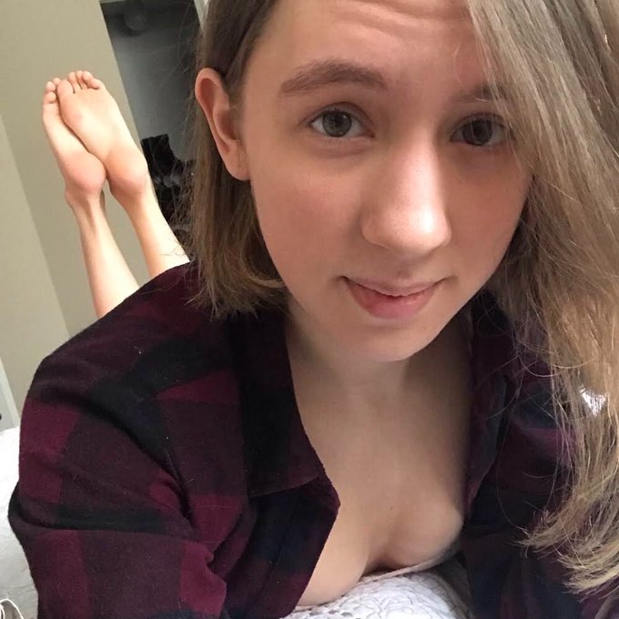 If you&rsquo;re #buyingnudes contact me! I&rsquo;m #sellingnudes today so hit me up 😁 https://t.co/fQi4aEtgCE<a href="/tag/buyingnudes"class="tags">#buyingnudes</a><a href="/tag/sellingnudes"class="tags">#sellingnudes</a>