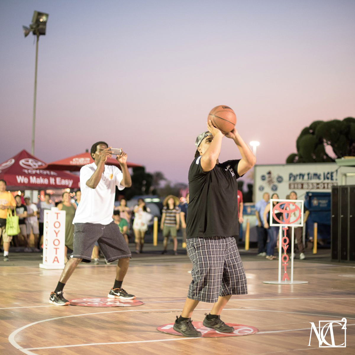 MC2experience_'s tweet photo. For the @Toyota event at the 626 Night Market in Arcadia, CA, we had a @Lakers #basketball challenge and photo op with the team's trophy and players.

#ThisIsMC2 #MC2Experience #experiential #Lakers https://t.co/SjjfOgmg5s