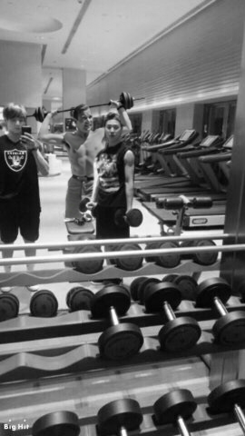 crystalstar_8's tweet photo. 💪💪💪 #BTS #startrek #CaptainKirk #JimmyK #태형 #지민 #남준 #정국 #윤기 #진 #호석 https://t.co/5p7yIn0364