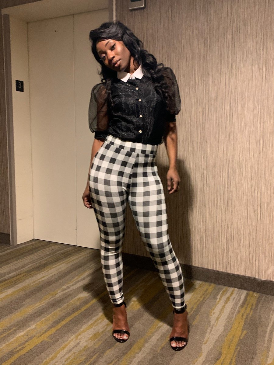 ShePerlz's tweet photo. I styled my best friend for her 30th birthday last weekend!
Did I nail it or Nah?
#CreativeDirector #StyledbyAP #Lookone @hm from head to toe. https://t.co/AjPIm4OZNR