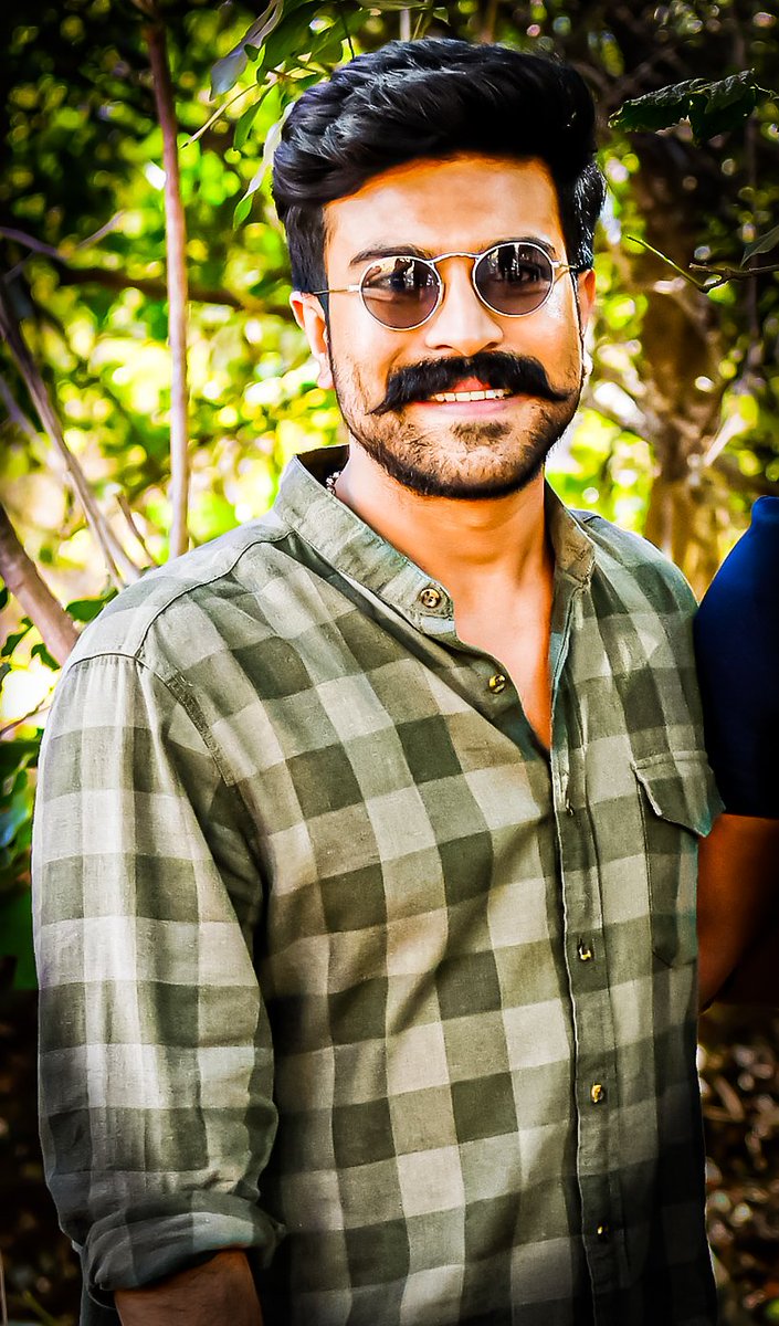 rack_rc's tweet photo. GOOD NIGHT TO ALL
#RRRMovie 
#RamCharan 
#SeethaRAMaRajuCHARAN 
#lokking 😍😍😍#RamCharan #Bakthudu https://t.co/JFymJw632P