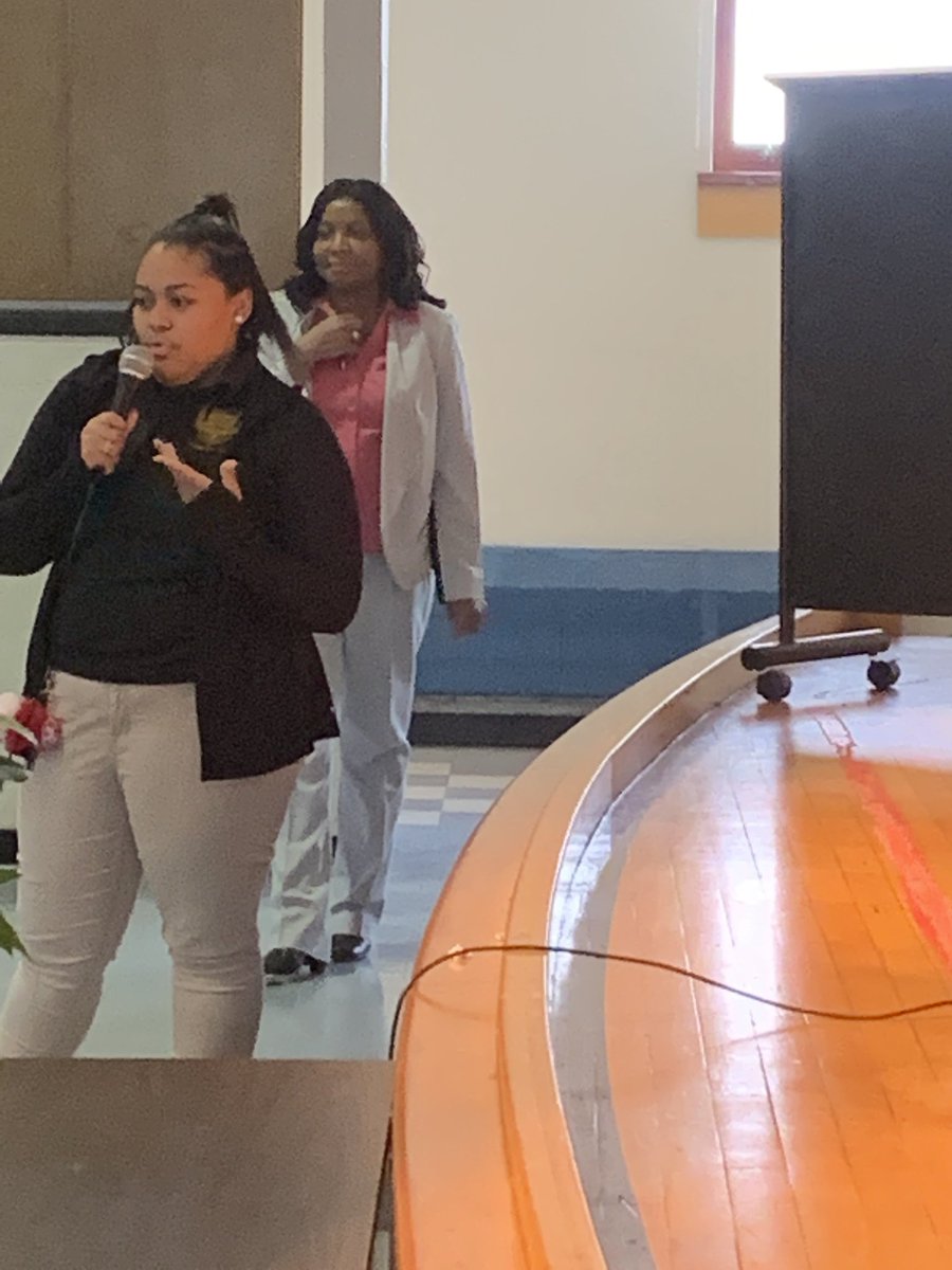edmonds_ii's tweet photo. Staff and students engaging in conversation about prejudice and hate during our Anti/hate and Anti-Semitism Awareness Forum. #district17ontherise #againsthatred #loveoverfear @IClarenceEllis @DOEChancellor @BPEricAdams @AssemblyLWalker @AlickaASamuel41 @NYCMayor https://t.co/JEDHDkUC18