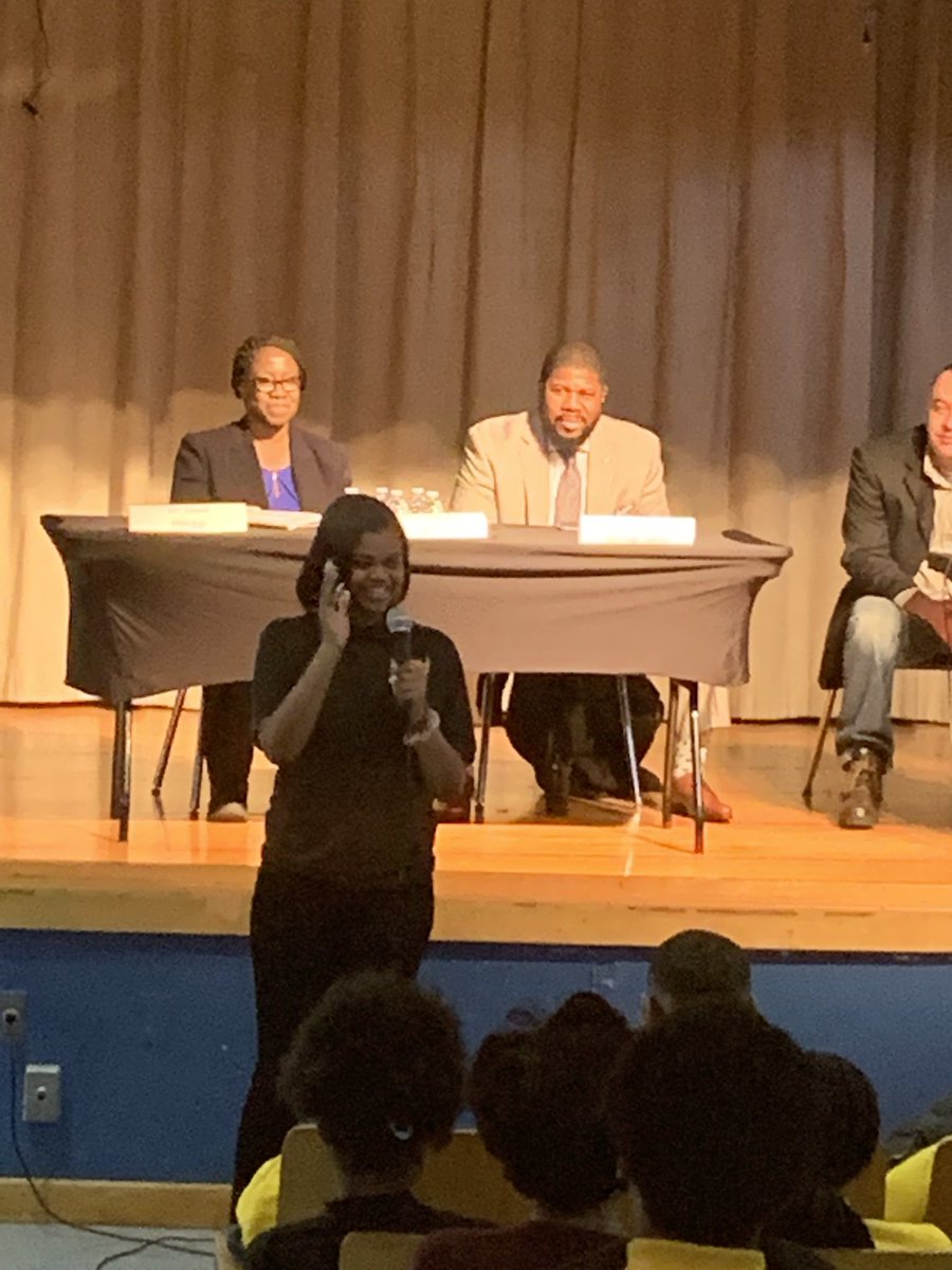 edmonds_ii's tweet photo. Staff and students engaging in conversation about prejudice and hate during our Anti/hate and Anti-Semitism Awareness Forum. #district17ontherise #againsthatred #loveoverfear @IClarenceEllis @DOEChancellor @BPEricAdams @AssemblyLWalker @AlickaASamuel41 @NYCMayor https://t.co/JEDHDkUC18