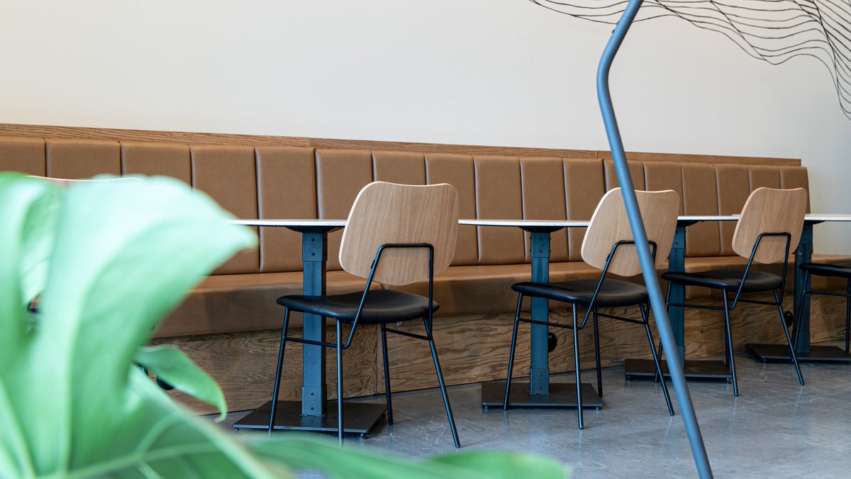 fortyfourbld's tweet photo. Custom Banquette Seating for @TheCommonDesk Addison!
#custom #seating #interiordesign #build #commondesk https://t.co/JjuGYGT7AV