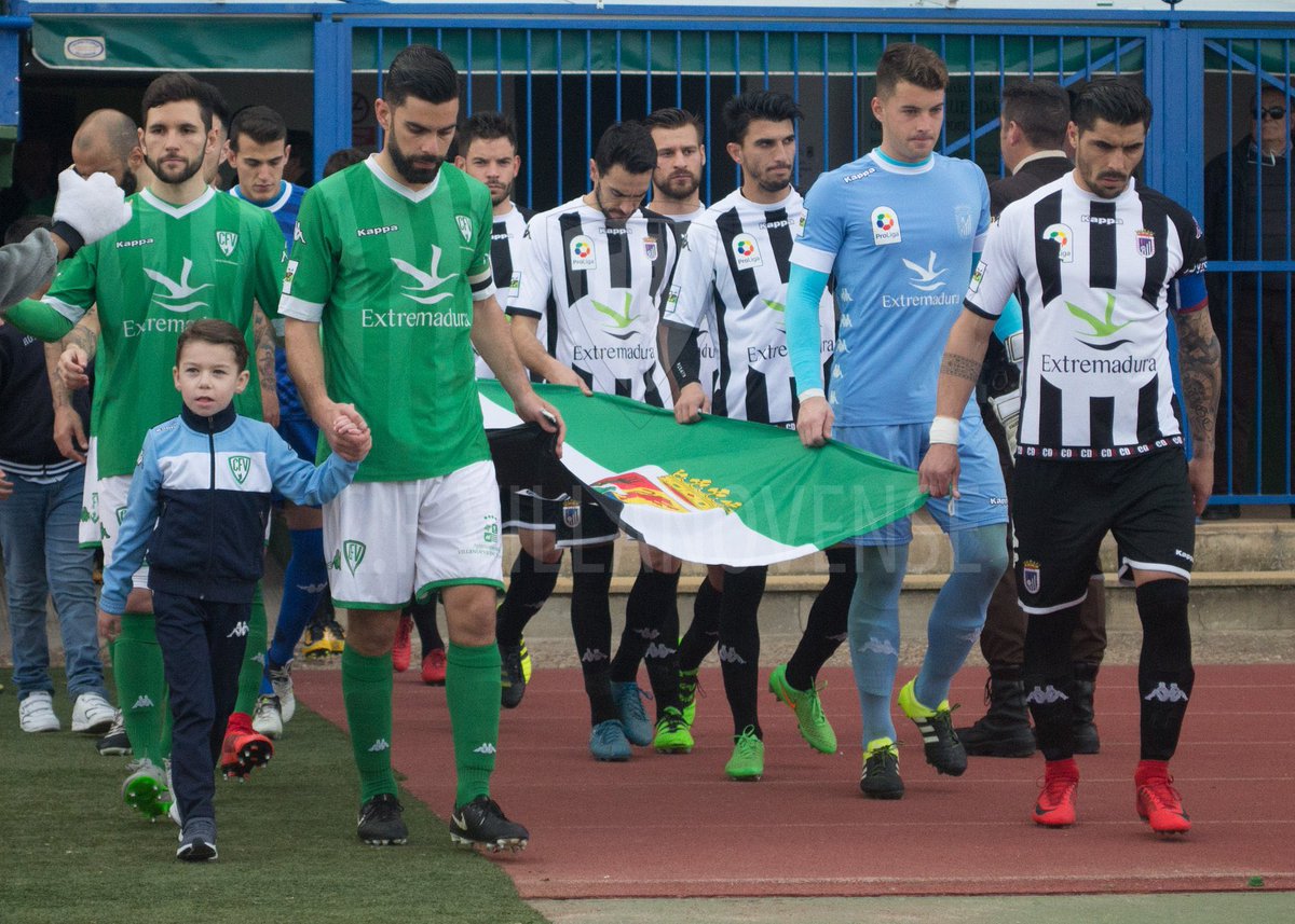 cfvillanovense's tweet photo. Hoy portáis la bandera de nuestra tierra, hoy toda Extremadura está con vosotros @CDBadajoz, hoy es vuestro día 💚🤍🖤
Suerte amigos 💪🏻🏆
#LaCopaMola https://t.co/42gPLn2kPf