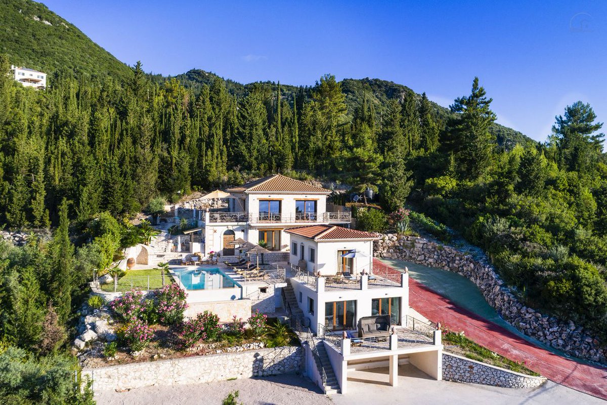 LefkadaHoliday's tweet photo. Enjoy style and luxury in The View exclusive villa complex with pool &amp; pool bar and discover the most beautiful views of the Ionian sea and nearby islands. Book now your luxury vacation in Lefkada!
.
https://t.co/Ee0t2LVj29
.
#lefkada #seaview #summer2020 #exclusive #thebestview https://t.co/7CG2RAUIAA