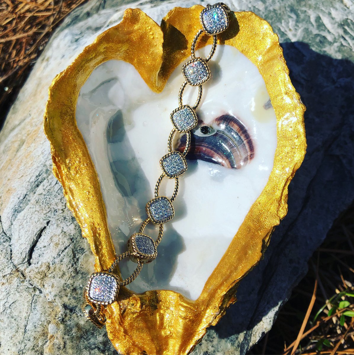 vaughans_1949's tweet photo. Go for the gold this Valentinesβs Day with this beautiful tennis bracelet by @GabrielCoNY ππ
Style No: TB2439Y45JJ
#GabrielCoRetailer #GabrielNY #GoldBracelet #FashionBracelet #TennisBracelet #DiamondBracelets #DiamondBracelet #UniqueBracelets #FineJewelry https://t.co/KYKRrepqNw