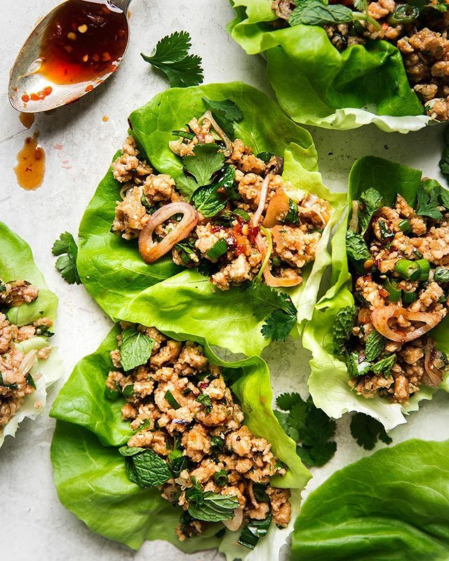 While the rest of the world hibernates in their post-holiday cocoons, we’ve been over here playing around with the bright, bold flavors of Thailand! Our chicken larb lettuce wraps hum with the tastes we crave—fresh lime, mint, and chilis light up regular… ift.tt/2vp03yH