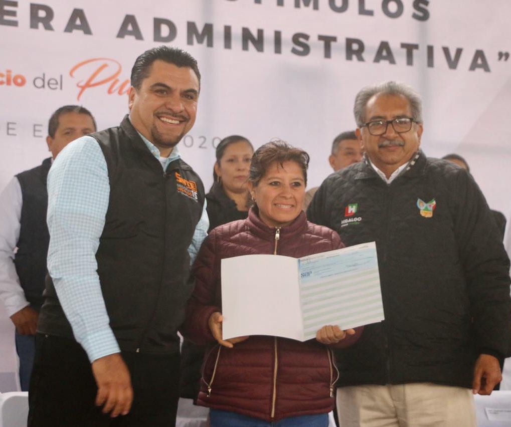 Felicitamos a las y los beneficiados, por su empeño, dedicación y compromiso mostrado en su diaria labor, pues sólo de esta forma es como cumplimos con nuestros estudiantes, gracias por sumarse a la política educativa del Gobernador <a href="/omarfayad/">Omar Fayad</a>