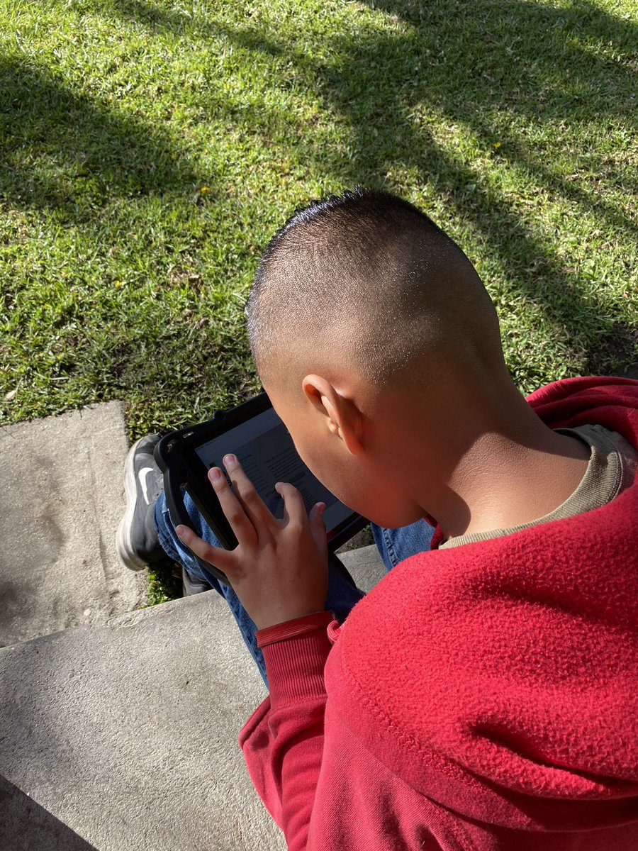 Summy_OT's tweet photo. Using @Flipgrid  to share the #robertfrost poems we have been reading.  #FlipgridFever @OTorcas @FullertonSD https://t.co/DLXgOpAucM