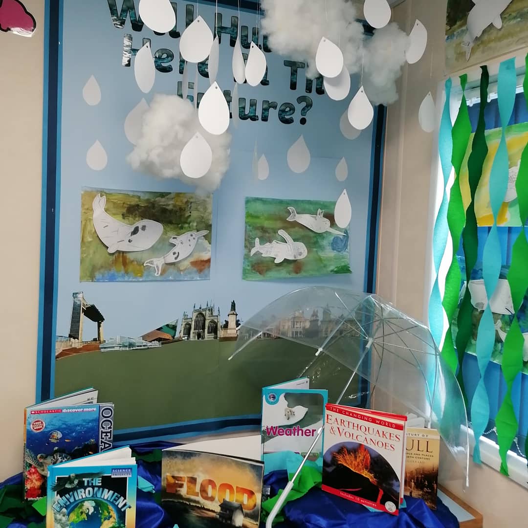 It's so lovely having children's work up on our walls. It definitely brightens up the classroom.
Sea scape, mixed media pieces by 3Eb with backgrounds inspired by Turner #art #display #ks2teacher #ks2classroom @HullMaritime @HullFerens