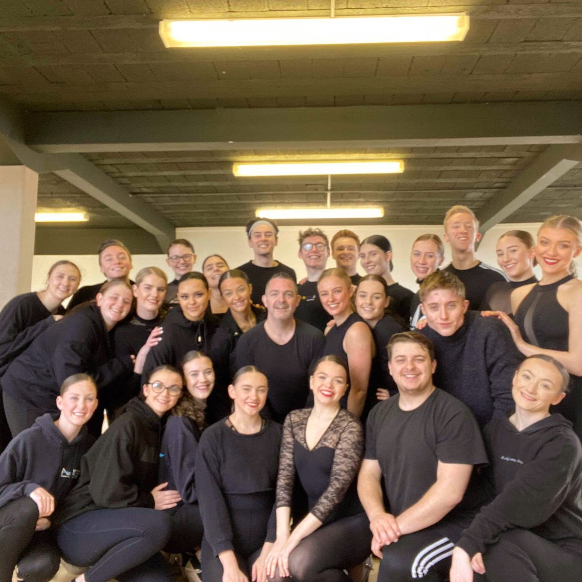 georgie_leckey's tweet photo. Loved every minute of my classes with @SHChoreographer so much passion and energy! It’s been amazing to learn such a new style that I thoroughly enjoy! Thank you so much! 💙 @maddcollege @EmmaClayton1 @SHChoreographer https://t.co/EybF43F9WA