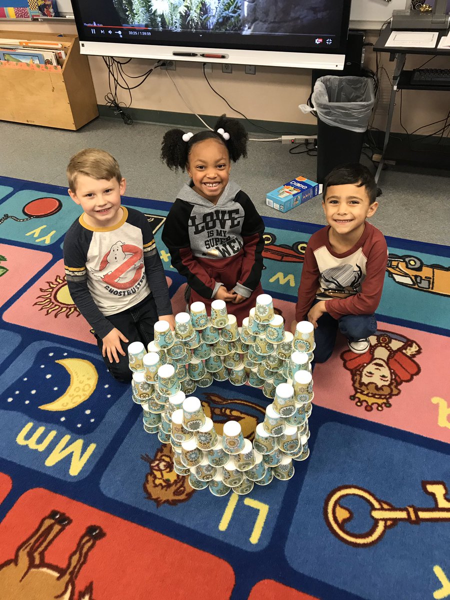 WhitesideElem's tweet photo. 💯 days Smarter! https://t.co/9dEP2wixMD