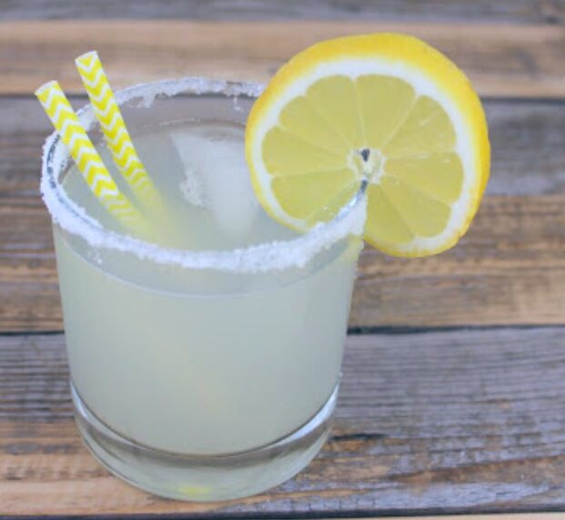 KerriOlkjer's tweet photo. Keto Lemon Drop 🍋🍸 https://t.co/Avcjcslnxq this recipe is: #keto #lowcarb #glutenfree #cleaneating #sugarfree #eatclean #lowercalorie #swaprecipe https://t.co/3Y2woSxlSo