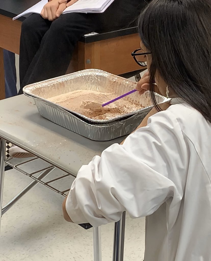 AJHScience's tweet image. Mrs. Punwasi is creating a crater and having students predict how it will change over time due to weathering, erosion, and deposition.  Great Job making science come alive!#scienceisaverbinalvinisd @alvin_jh