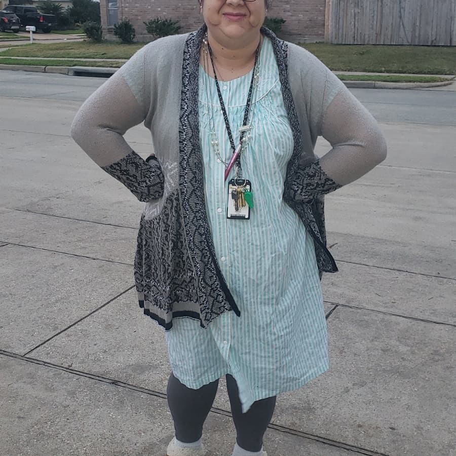 MrsKatWilson's tweet photo. Who let this old woman take over my classroom today? #100thDayOfSchool #100yearsold @ChancellorComet @AliefISD P.S. I was asked all day today, "What's wrong with your face?" https://t.co/2OZQTyEAYU