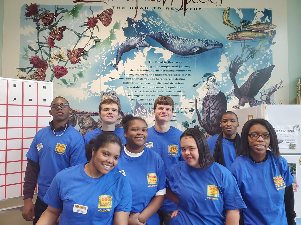 CarolynCharris's tweet photo. Transition Academy Interns going through orientation at their new CBVI site-Zoo Atlanta.@APSTransition @emmaundia @APS_DSE @KLovettDSE https://t.co/Os6IIqgBnr