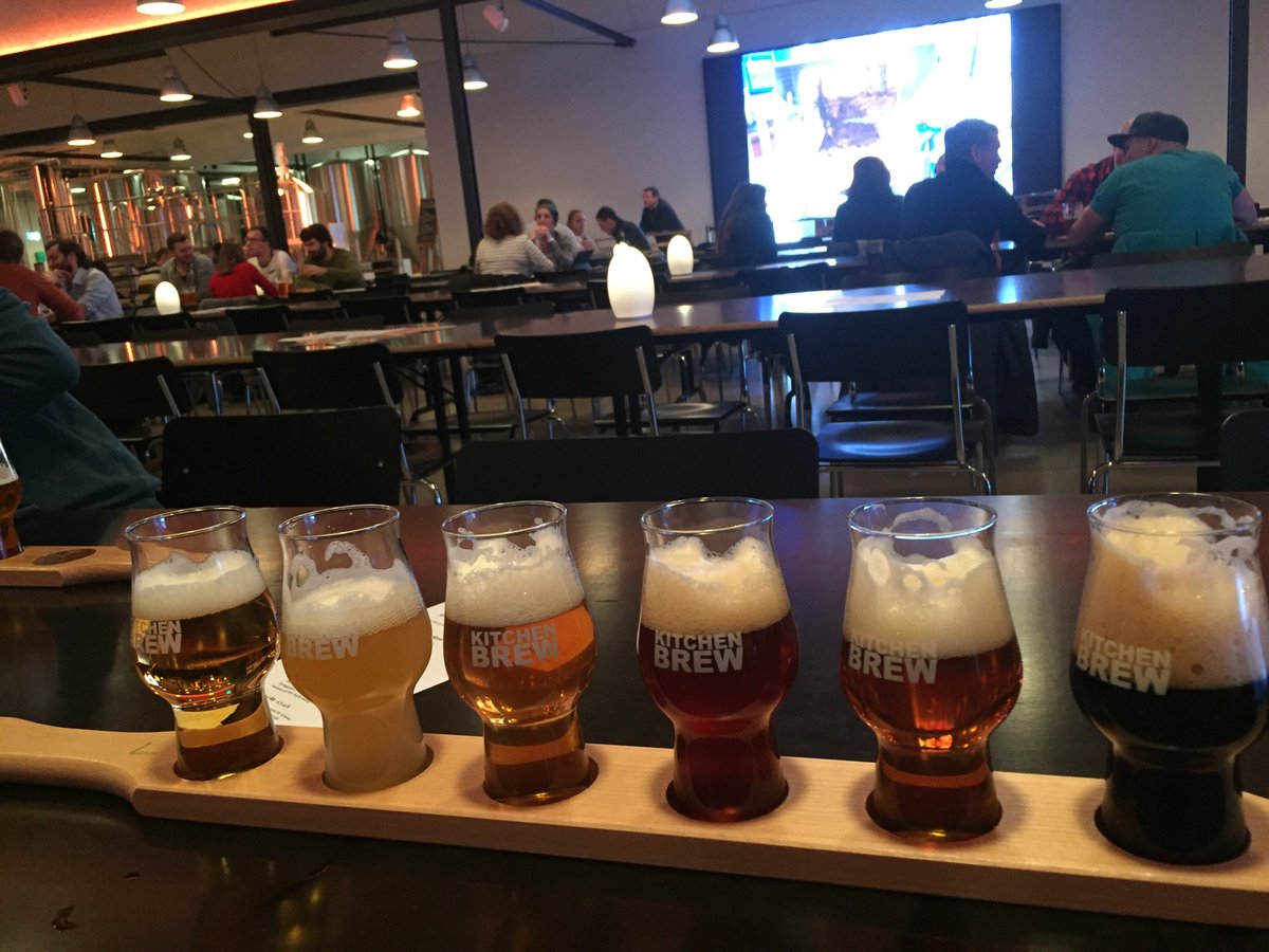 DrRachelHevey's tweet photo. Happy Wednesday!! 😁😍 😍
#KitchenBrew #SchweizerCraftBeer https://t.co/5v57T2gA36