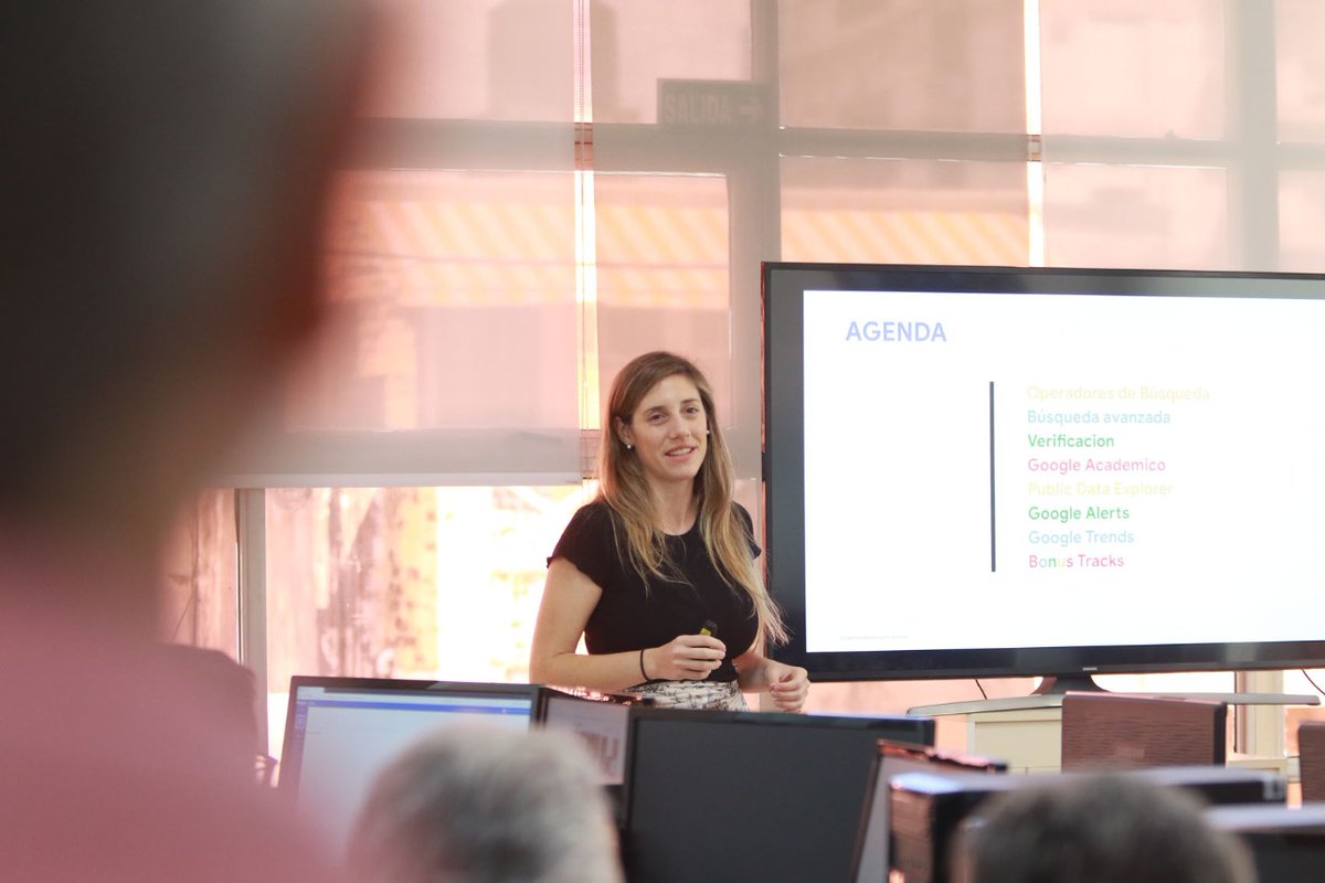 UNOentrerios's tweet image. La redacción de @UNOentrerios estuvo colmada este miércoles para recibir a Carla Nudel (@carlanudel) integrante de #GoogleNewsLab que nos capacitó en el manejo de herramientas de búsqueda avanzada, visualización de datos y verificación de contenidos. Gracias @googleargentina 🔧💻