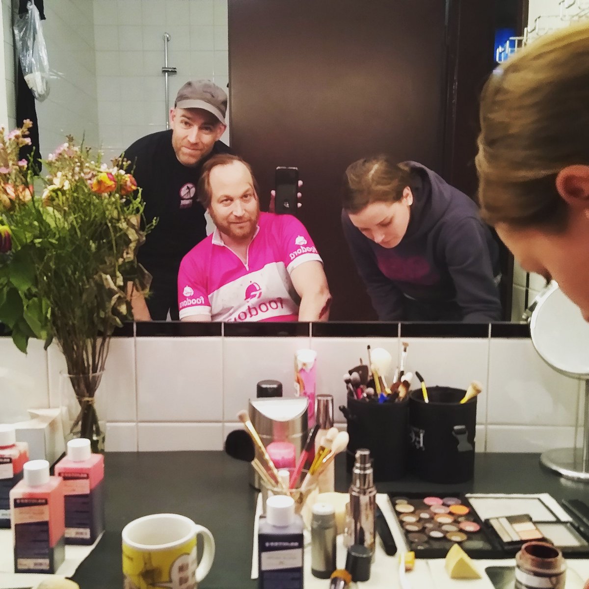 ZombieBerlin's tweet photo. Staying Alive: ZOMBIE BERLIN zieht wieder um die Häuser!!! Noch bis 1. Februar im BKA-Theater. Für jede Preis- und Blutgruppe ist was dabei!
#zombieberlin #ichhassemusicals #musical #bkatheater #berlin #zombies
https://t.co/gb0KiFxMjV https://t.co/o29PQMu1lo