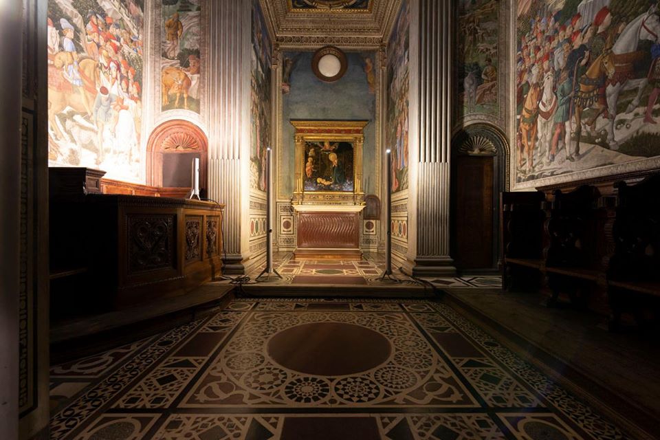 INTERNIMagazine's tweet photo. Il progetto illuminotecnico studiato da #LineaLightGroup, in collaborazione con l’Università di Firenze, dona nuova luce alla Cappella dei Magi a Palazzo Medici-Riccardi di #Firenze inaugurata oggi https://t.co/OLB8MXiEnR https://t.co/7KJRkvQUik