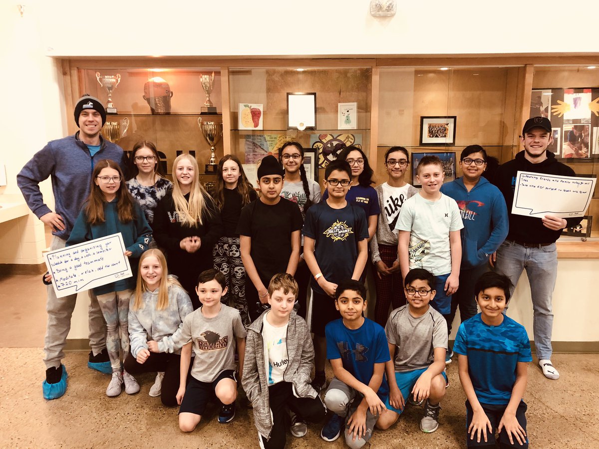 ndumoulin88's tweet photo. @keyanohuskies Men’s Volleyball having a team huddle with our @WGHillElem volleyball teams about balancing mental health and sport for #BellLetsTalk Day! @FMPSD https://t.co/OcsXaL8sNc