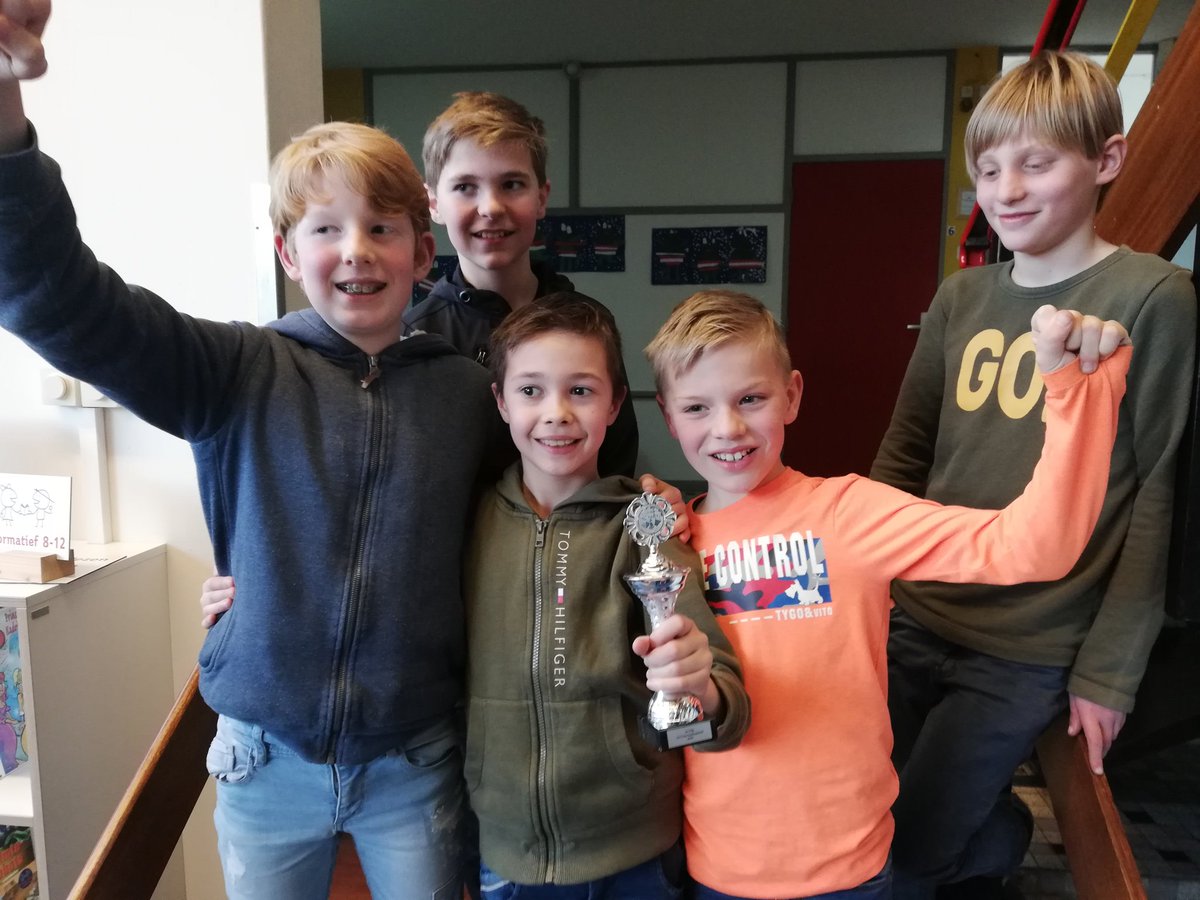 Derde plaats bij schaaktoernooi scholenteams #Losser #talent #gefeliciteerd <a href="/obsdesaller/">OBS De Saller</a>